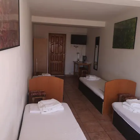 Felix Hostel